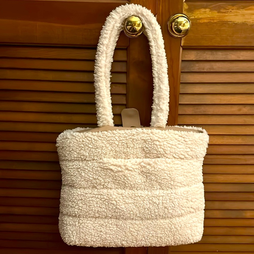 Universal Thread Sherpa Tote